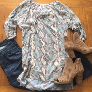 Anthropologie WESTON WEAR XS Sheer Snake Print Tunic Top Ivory Aqua 3/$20 SALE!